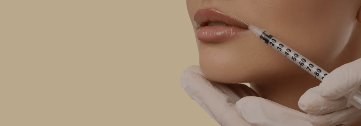 Femme injection acide hyaluronique docteur médecin esthétique Paris Dominique Bellecour